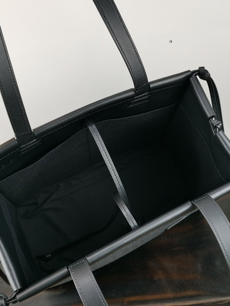 春もの新作ロエベ トートa2024b 偽物 Small Cushion Tote☆クッショントートスモール☆送料込 A612A93X252426