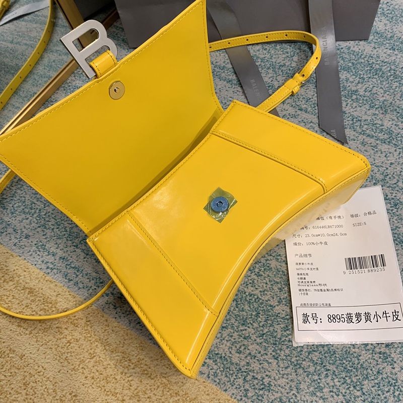 ☆超人気☆バレンシアガ スーパーコピー アワーグラス トップ ハンドル a2024b bag80710