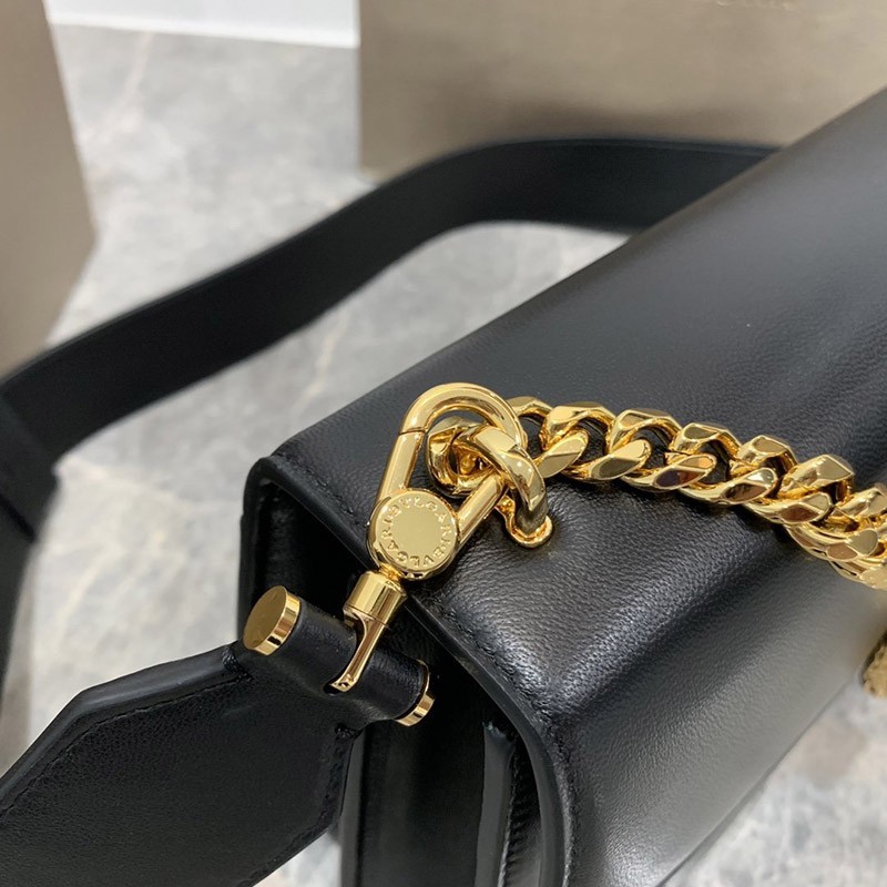 稀少【ブルガリ】新色! SERPENTI FOREVER ナッパ ハンドa2024b Buw08841