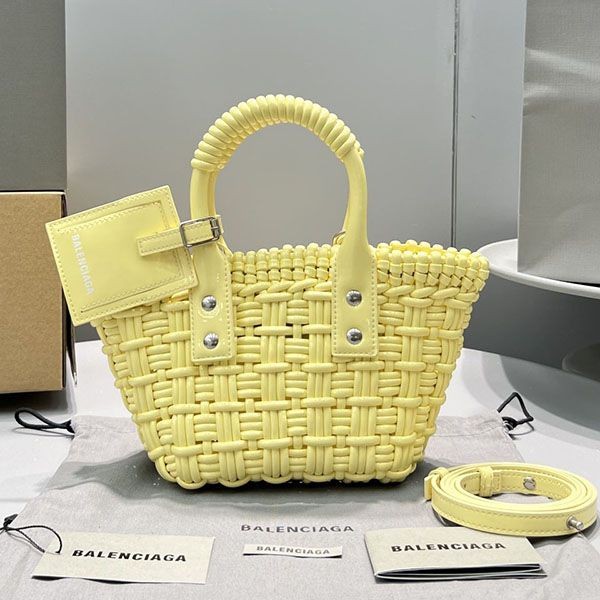 バレンシアガ★Bistro Bucket Bag 偽物ビストロバケットa2024b bac04215