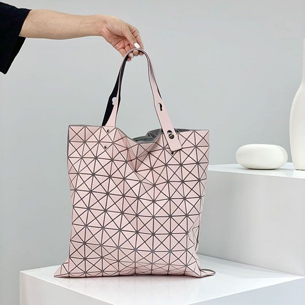 【BAOBAO ISSEY MIYAKE】クロスボディバック コピー bal07497