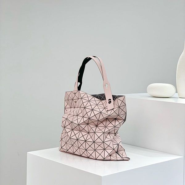 【BAOBAO ISSEY MIYAKE】クロスボディバック コピー bal07497