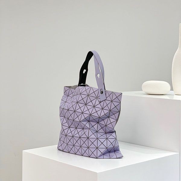 ☆超人気☆BAOBAO ISSEY MIYAKE クロスボディバックコピー bau16668