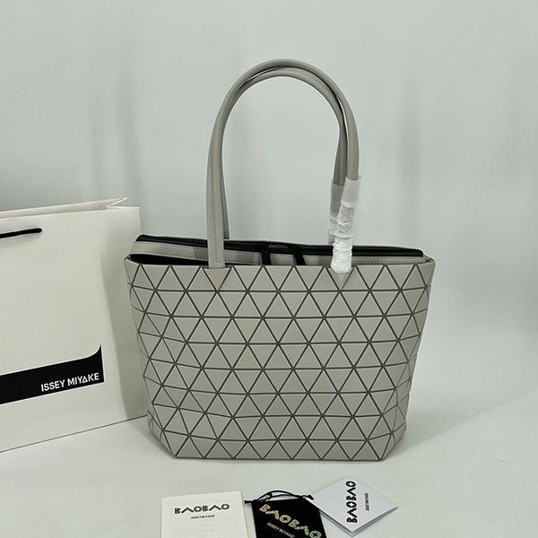 高品質BAOBAO ISSEY コピー MIYAKE カルトン メタリック a2024b bap13538