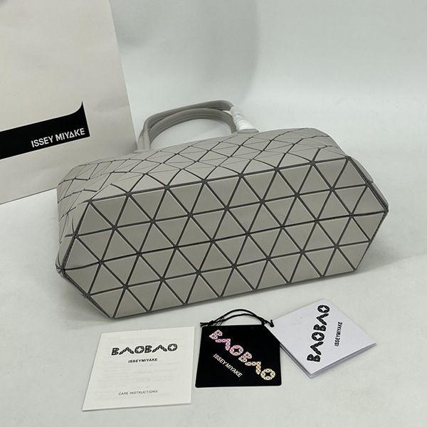 高品質BAOBAO ISSEY コピー MIYAKE カルトン メタリック a2024b bap13538