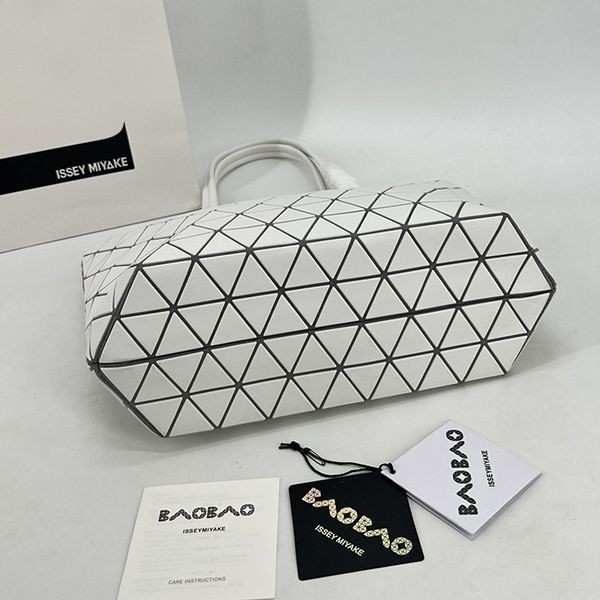 セレブ多数愛用BAOBAO ISSEY スーパーコピー MIYAKE カルトン メタリック a2024b baz43693