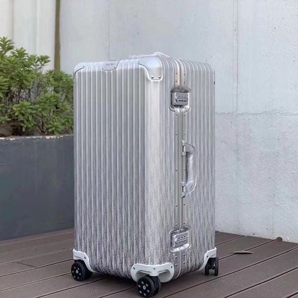 ディオール×RIMOWA 偽物 トランク キャリーケースブルー 33 インチ dez10381