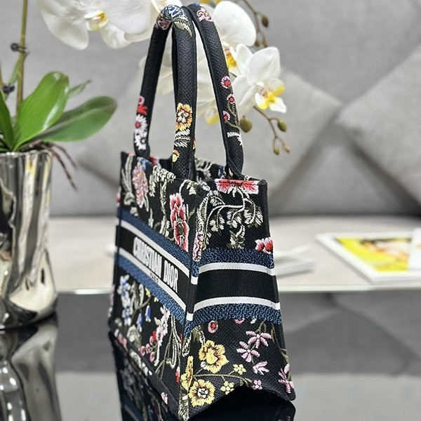 容量大!!ディオール ブックトート 偽物 Dior Petites Fleurs刺繍 deb77065