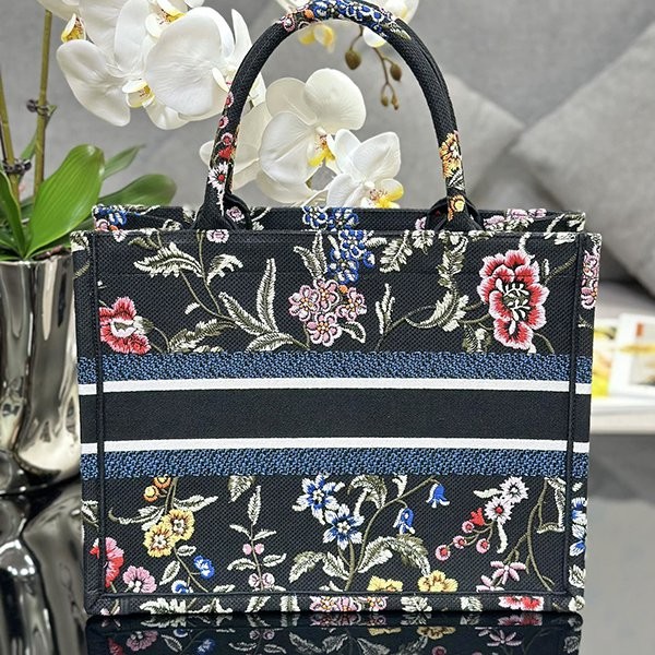 容量大!!ディオール ブックトート 偽物 Dior Petites Fleurs刺繍 deb77065