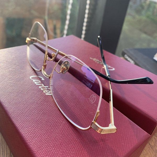 人気急上昇カルティエ 偽物 EYEWEAR ゴールドトーン スクエアメガネ kaw88426