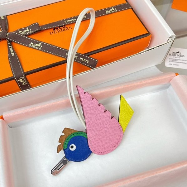 お洒落で可愛い【エルメス】 バーディチャーム 偽物 Birdy Charm erx88190