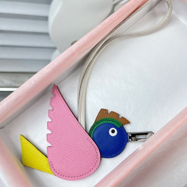 お洒落で可愛い【エルメス】 バーディチャーム 偽物 Birdy Charm erx88190