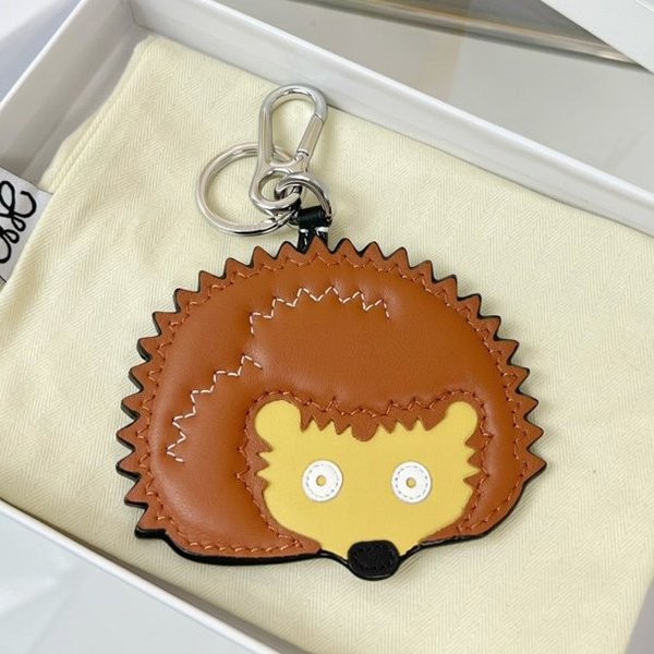 お洒落で可愛い ロエベ  Hedgehog Charm キーホルダー 偽物 lob47393