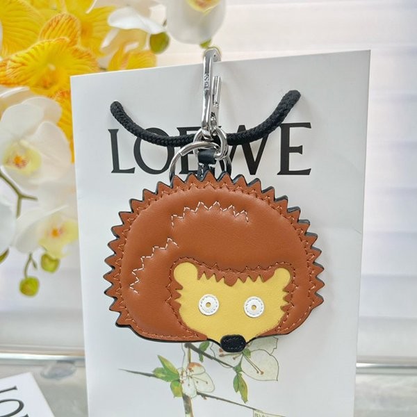 お洒落で可愛い ロエベ  Hedgehog Charm キーホルダー 偽物 lob47393