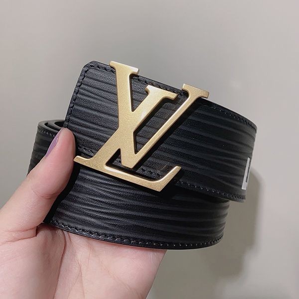 ルイヴィトン LV Initiales ベルト 偽物 40mm vuc69236