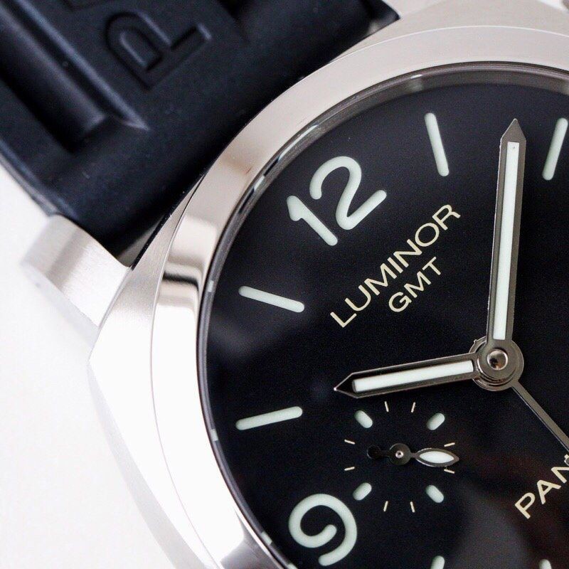 人気パネライ コピーPANERAI ルミノール1950 3デイズ GMTパワーリザーブ PAM00320