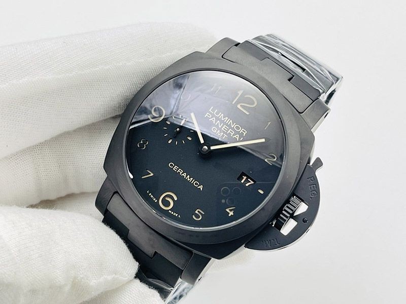 大人気♪パネライ ルミノール1950 3デイズ GMT 偽物トゥットネロ PAM00437