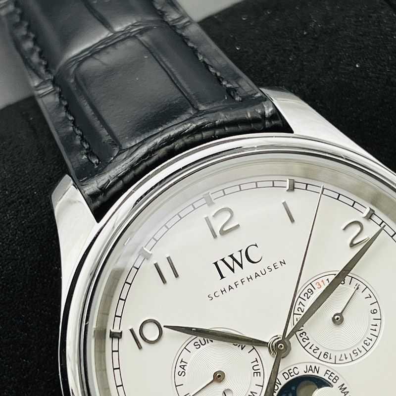 完売必至IWC コピー ポルトギーゼ パーペチュアル カレンダー 42 iwo61203