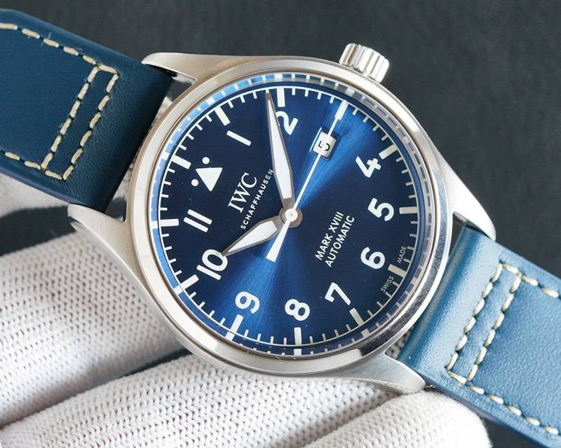 世界中で大人気♪IWC コピー パイロットウォッチ マーク18 プティプランス iwx76613