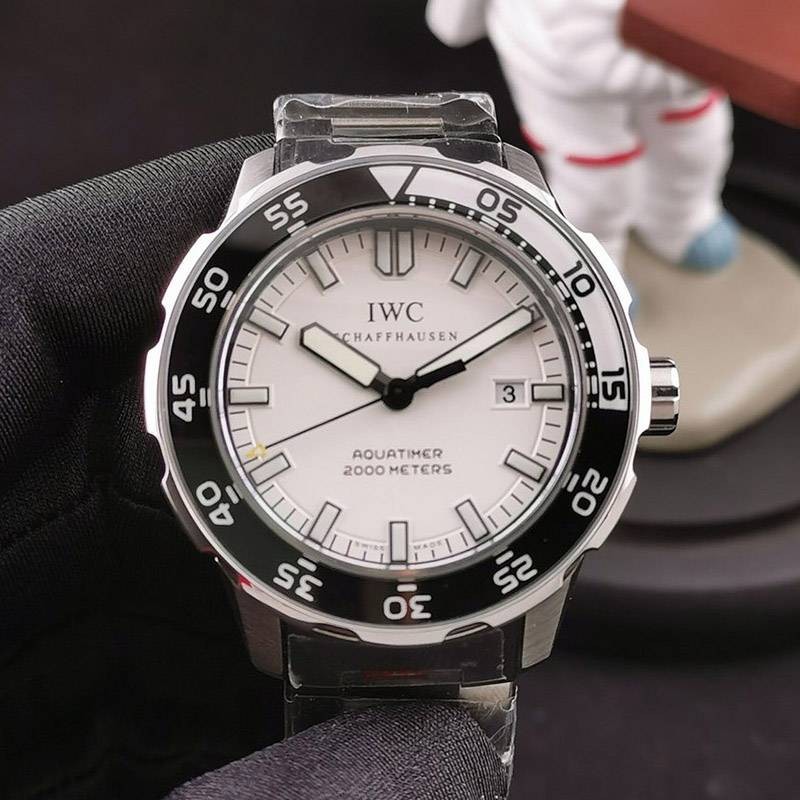 ☆超人気☆IWC アクアタイマー コピー オートマティック 2000 iwr12435