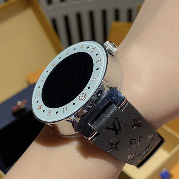 大人気！ルイヴィトン スマートウォッチ コピーフルタッチスクリーン 42mm vux36693