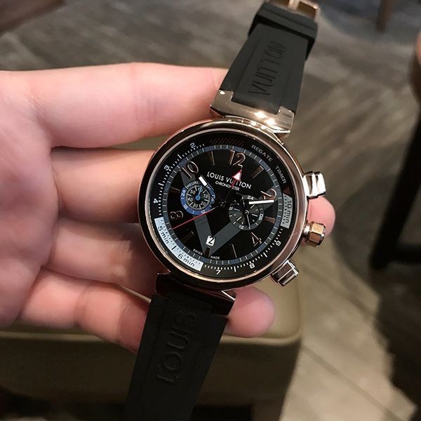 ルイヴィトン 偽物 タンブール  クロノグラフ 41mm vuw93611