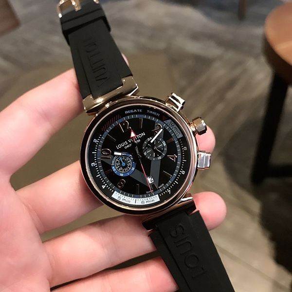 ルイヴィトン 偽物 タンブール  クロノグラフ 41mm vuw93611