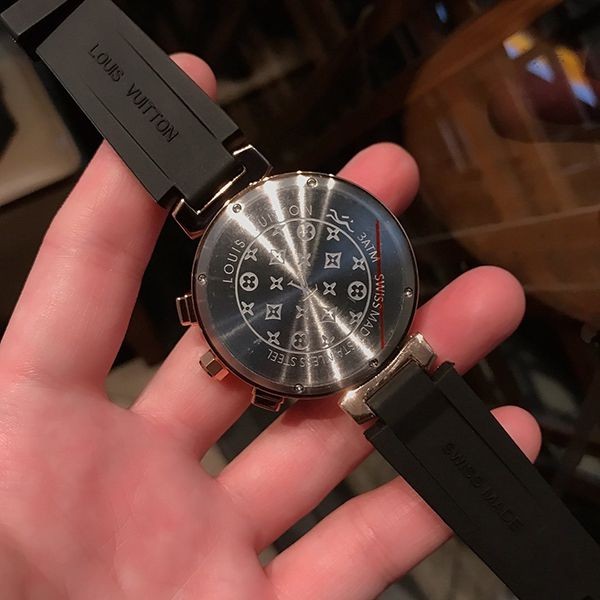 ルイヴィトン 偽物 タンブール  クロノグラフ 41mm vuw93611