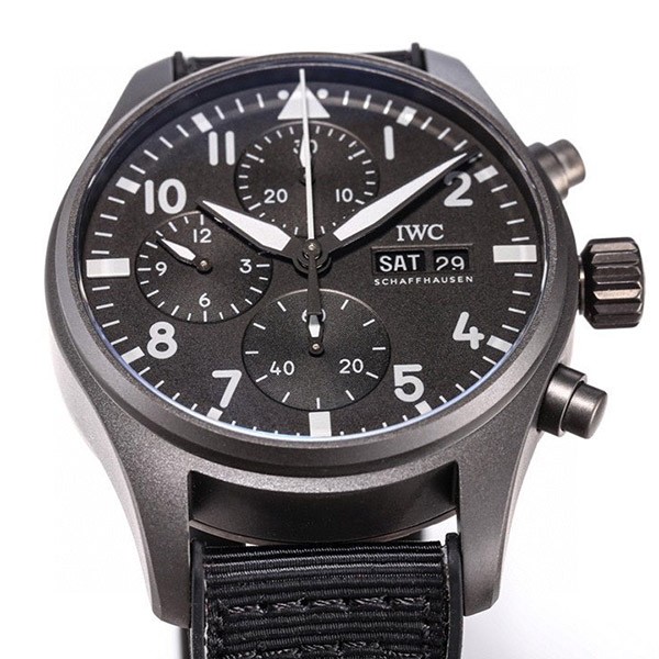 IWC スーパーコピー パイロットウォッチ クロノ41 メルセデスAMG ペトロナスF1チーム Eブティック限定 iwj51837