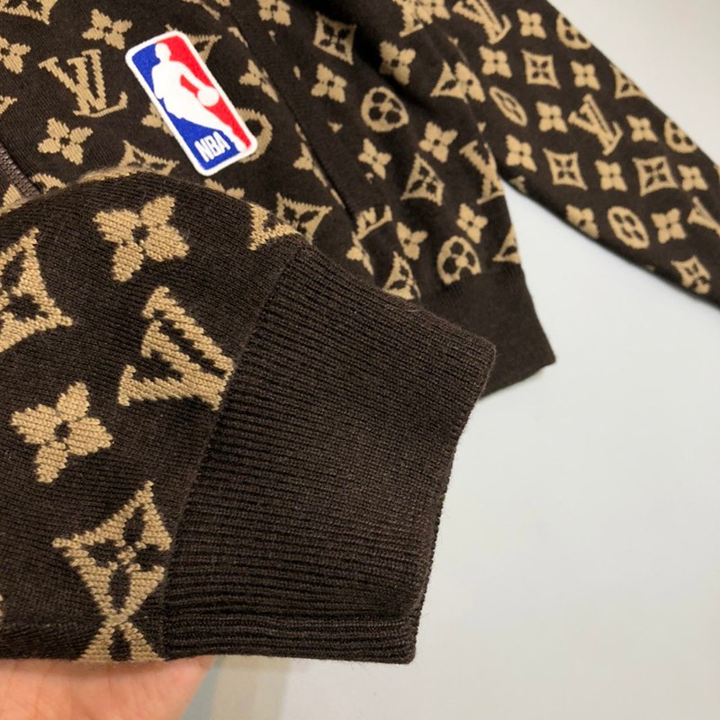 日本未入荷 【​ルイヴィトン ブルゾン 偽物】NBA グラフィックブルゾン 1A8WYN