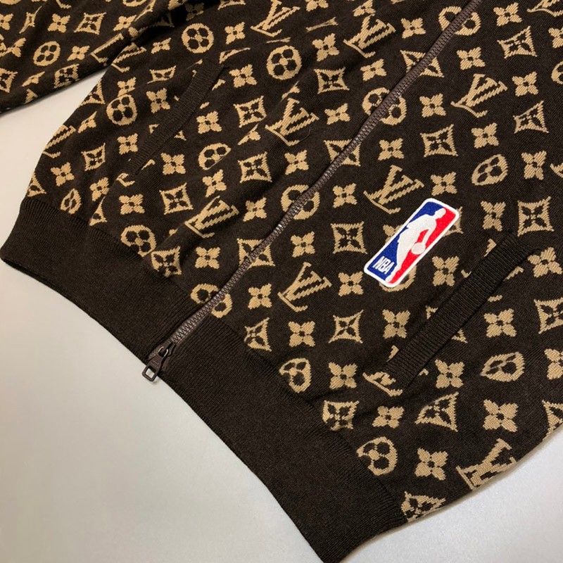 日本未入荷 【​ルイヴィトン ブルゾン 偽物】NBA グラフィックブルゾン 1A8WYN