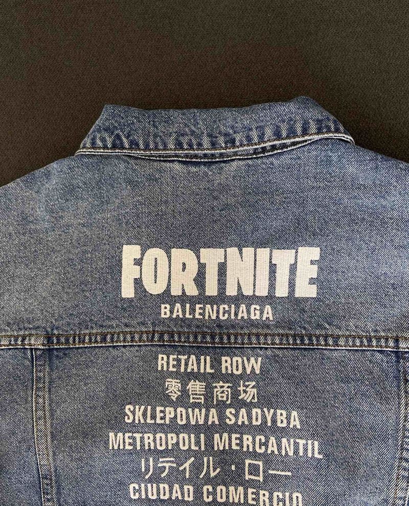 日本未入荷バレンシアガ コピー Fortnite©2021 EPIC GAMES, INC Large Fit ジャケット デニム ブルー bas78281