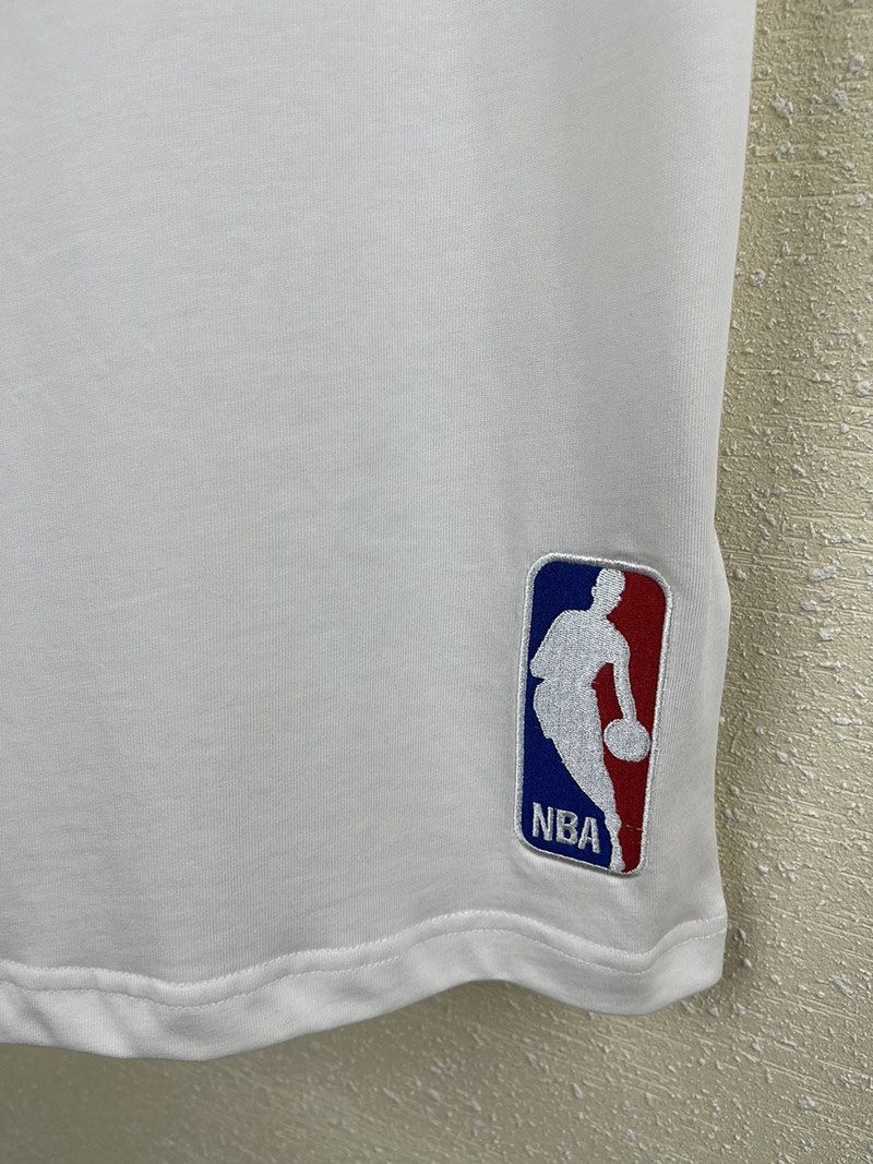 世界中で大人気♪ルイヴィトン x NBA☆プリントTシャツ vut42330