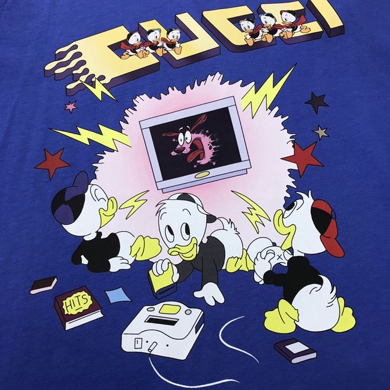 目を惹くカラー☆Disney x グッチ コラボ・ドナルドイラストTシャツ 偽物♪ gud18579