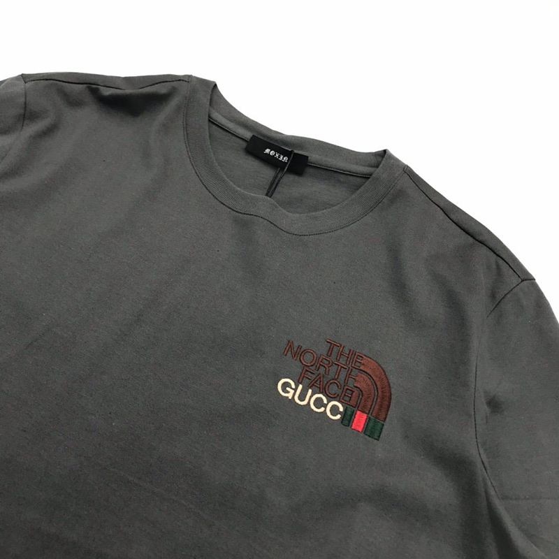 セール新作グッチ x ノースフェイス コラボ 半袖Tシャツ スーパーコピー guq84892