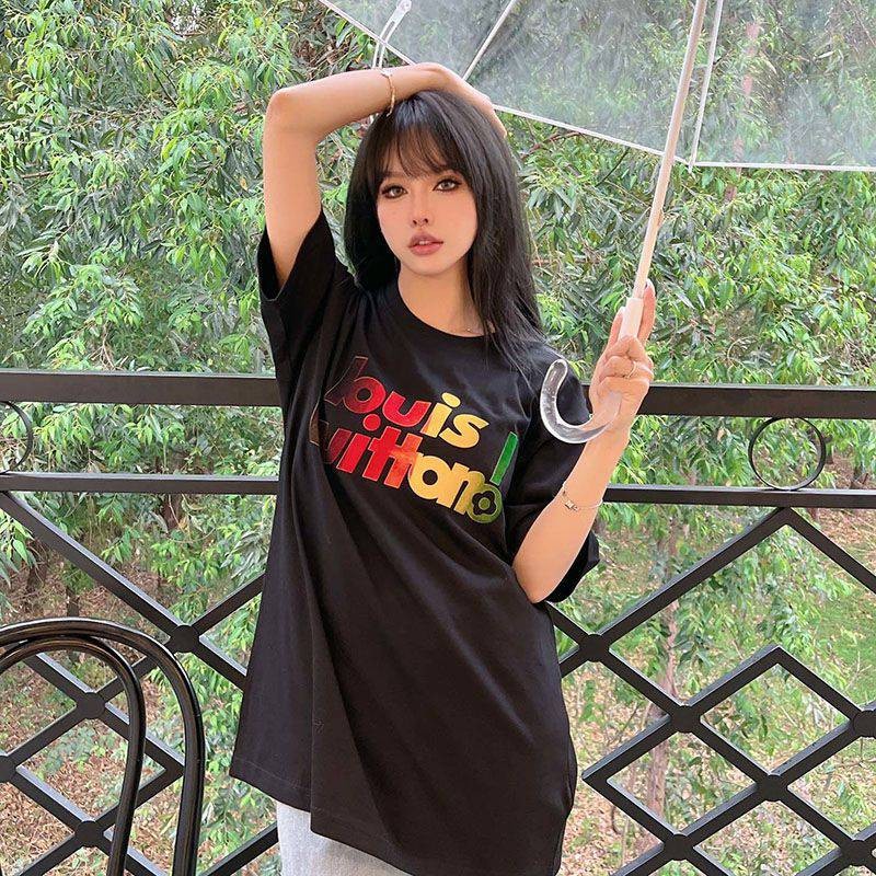 超話題!ルイヴィトン エブリデイLVクルーネック Tシャツ コピー vuh94108