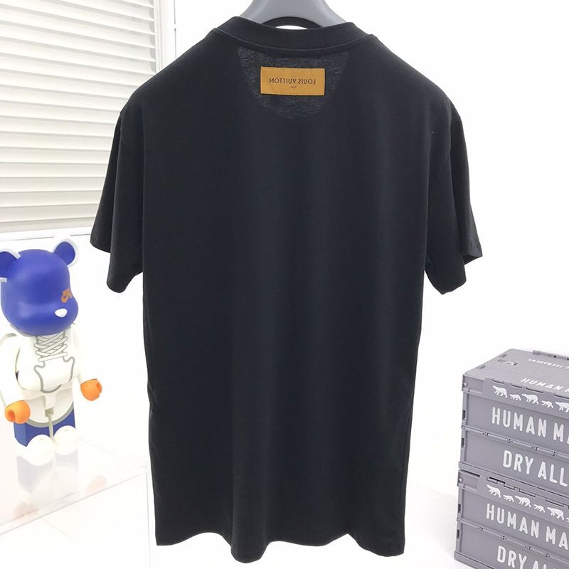 累積売上総額第１位！【​ルイヴィトン×NIGOコラボ】ダック クルーネック Tシャツ コピー vuy60593