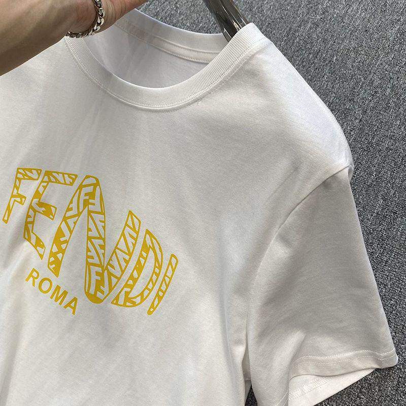 入手困難 フェンディ ROMA ロゴ クルーネック Tシャツ 偽物 feq97004