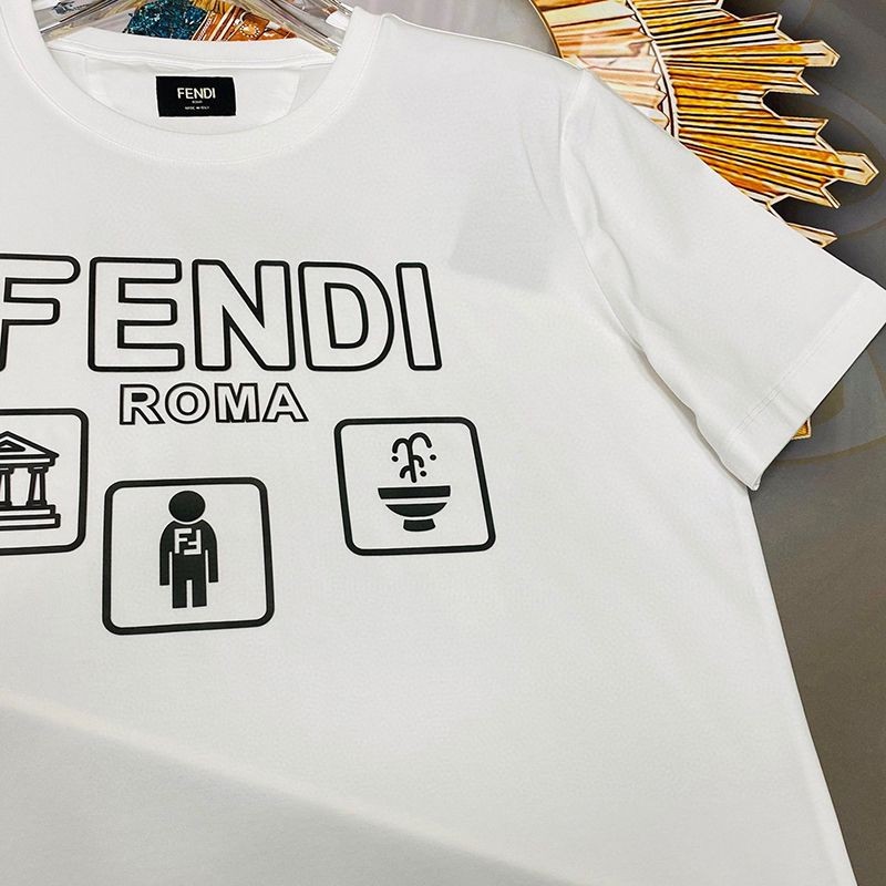 人気No1 フェンディ ROMA ロゴ クルーネックコピー Tシャツ fek26035