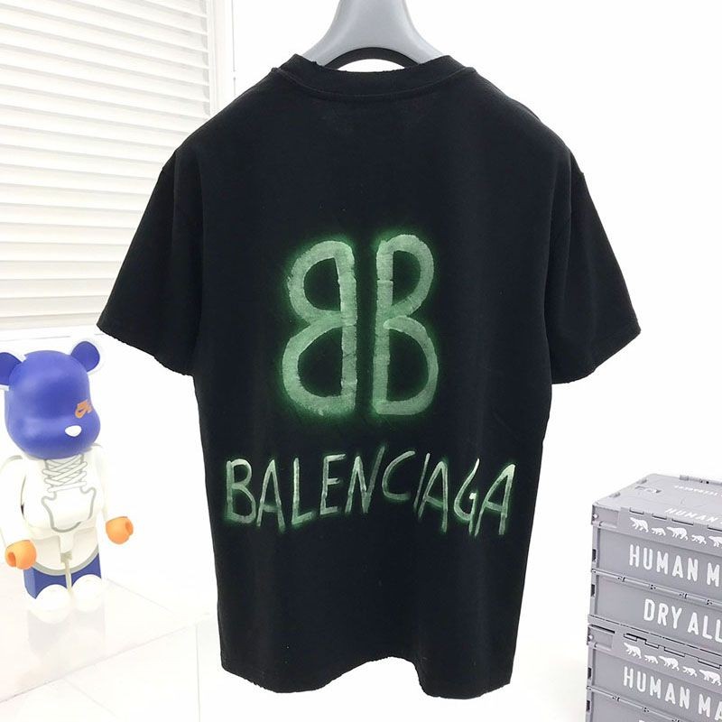 完売必至バレンシアガ BB Pixel ミディアムフィット 偽物 Tシャツ baq65636