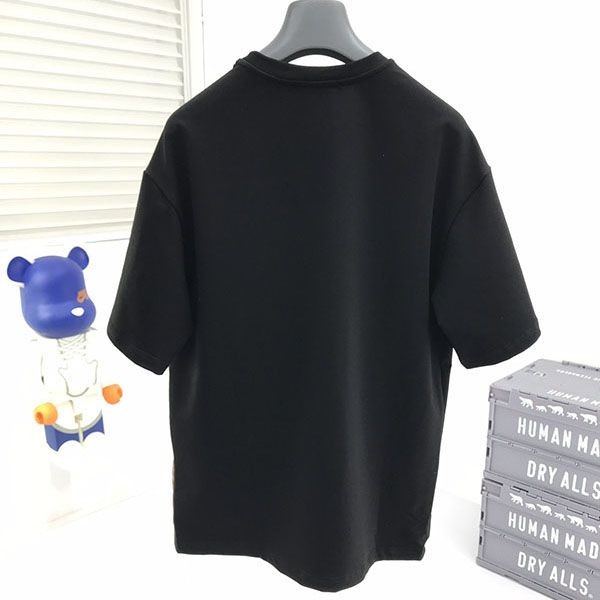 人気No1【バーバリー】ポケットディテール オーバーサイズTシャツ 偽物 Bal59323