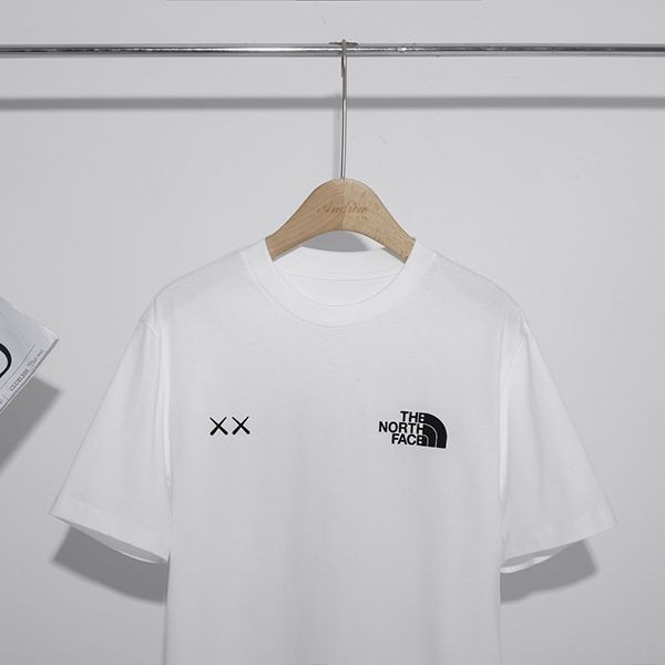 ノースフェイス XX KAWS コピー エンブロイダリー コットンTシャツ Nop85537