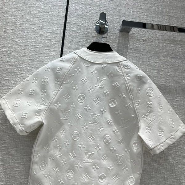 超話題!ルイヴィトン 3D モノグラム アウター Tシャツ コピー vuz93783