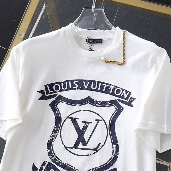 超話題!ルイヴィトン LVコートオブアームシグネチャーTシャツ 偽物 vuo67018