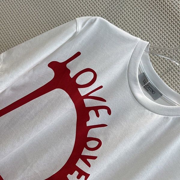 可愛いヴァレンティノ 偽物 LOVE Vロゴ コットン 半袖 Tシャツ Vun15448