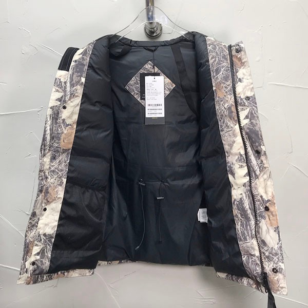 超希少！OVO x カナダグース Terrain Parka ダウンジャケット 偽物 Cak49614