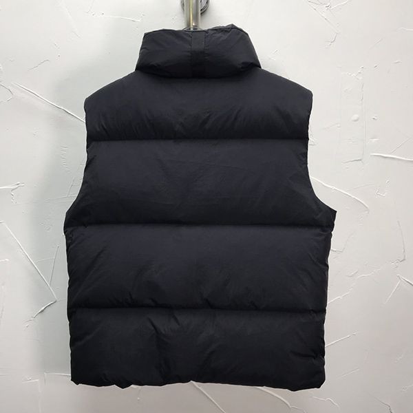 入手困難カナダグース EVERETT VEST PASTELS ダウンベスト コピー Caj38546