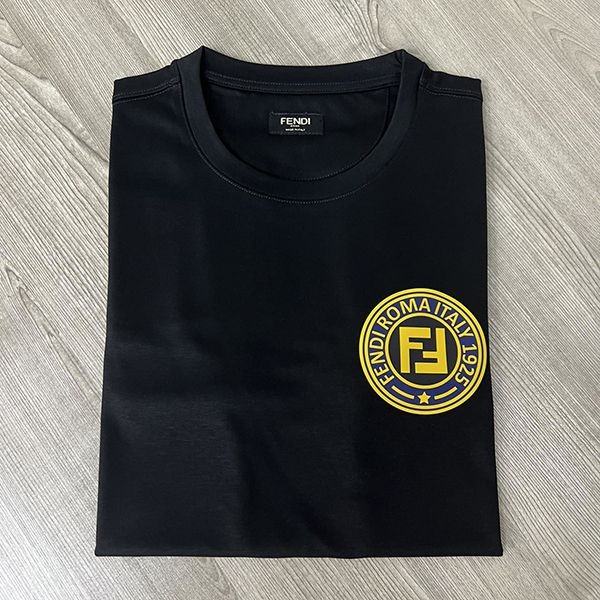 入手困難フェンディ アジュール刺繍FF 長袖クルーネック Tシャツ 偽物 2色 fee86210