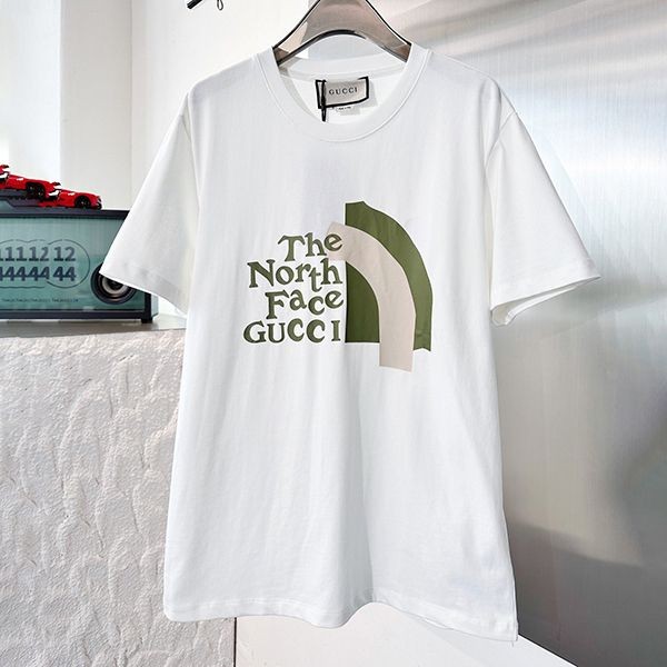 確保済みグッチ ノースフェイス 偽物 コラボロゴTシャツ guz02942