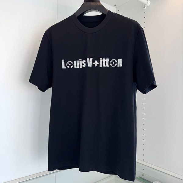 ルイヴィトン プリント 偽物 Tシャツ 黒 vuh91848